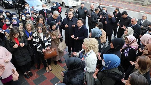 Kadınanalar dualarla anıldı