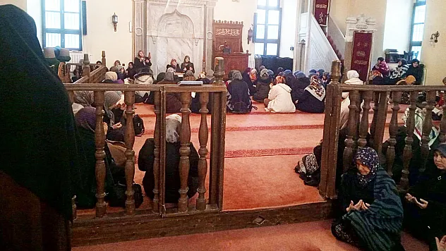 Kadınlara Berat Gecesinin Faziletleri Anlatıldı