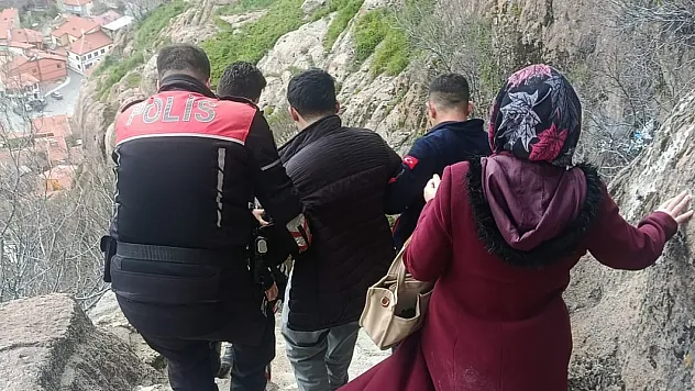Kale'ye Kaçtı, Polis ve İtfaiye İndirdi
