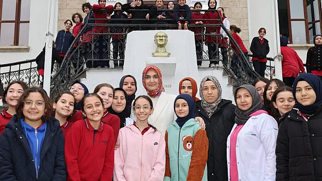 Kalpten Kalbe Bir Yol Var