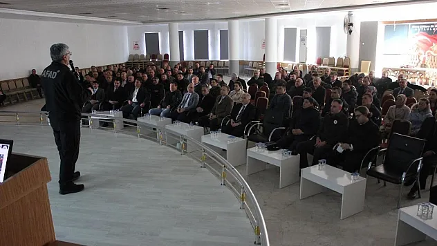 Kamu'da Afet Ve Acil Durum Bilgilendirme Toplantısı