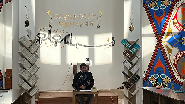 Karakoç'un Samanyolu Kitabı Tahlil Edildi
