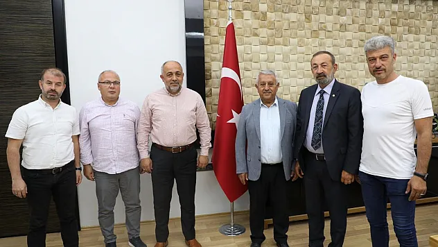 Kasapoğlu ve Bayramoğlu Zeybek’e teşekkür etti