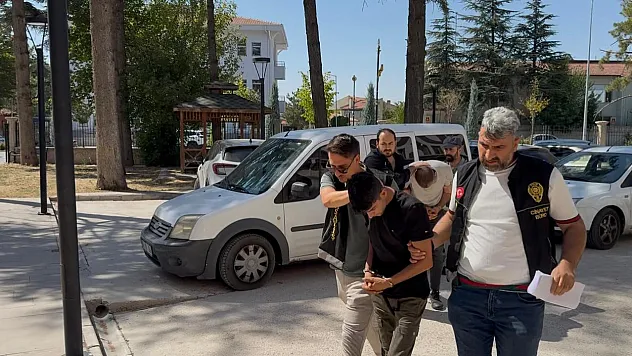 Katil 500 Bin TL'ye Öldürmüş, Boş Okulda Kalmış