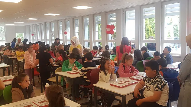 Kaybedeni olmayan Akıl ve Zeka Oyunları Turnuvası renkli görüntülere sahne oldu