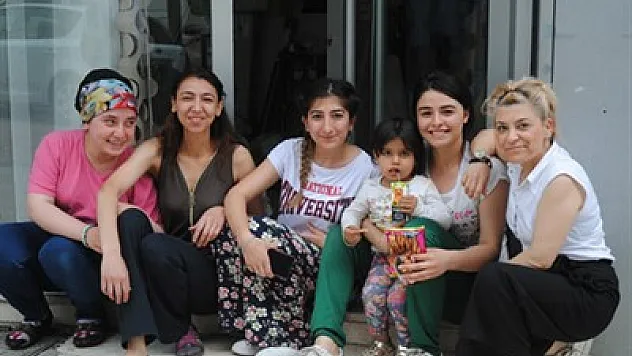 Kaybolan mülteci çocuğa aile şefkati