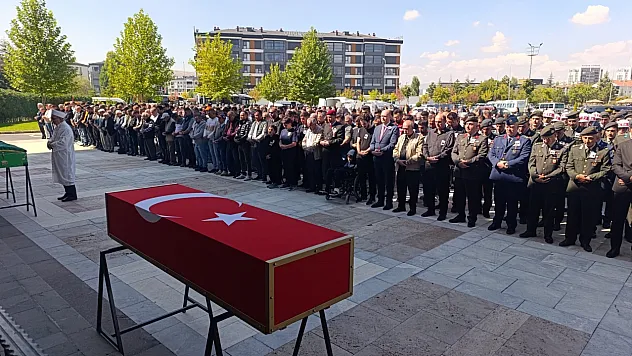 Kıbrıs'taki Kazada Vefat Eden Teğmen Memleketi Afyonkarahisar'da Son Yolculuğuna Uğurlandı