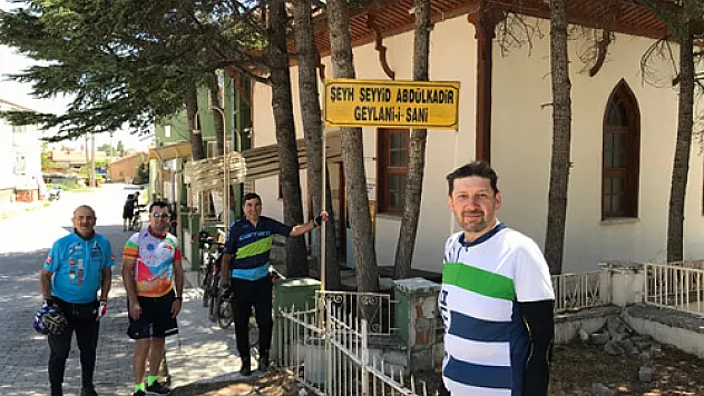Kıdemli bisikletçilerden 110 kilometrelik tur