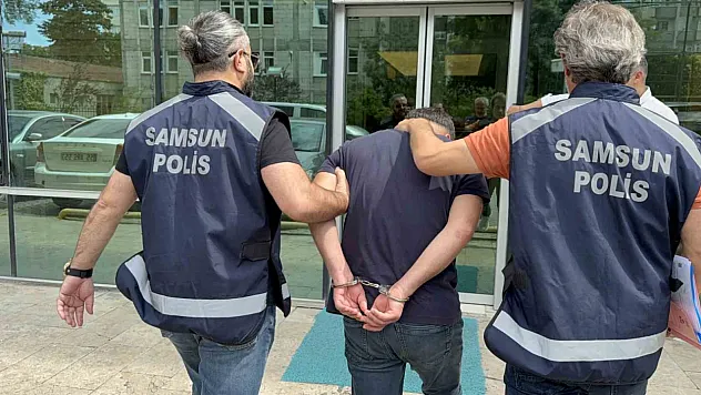 Kimlik Bilgileriniz Suç Örgütünün Elinde Dediler, 1,5 Milyon Lirasını Aldılar