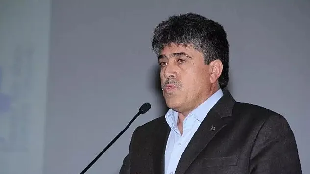 Kırık minare 2 asırdır ayakta