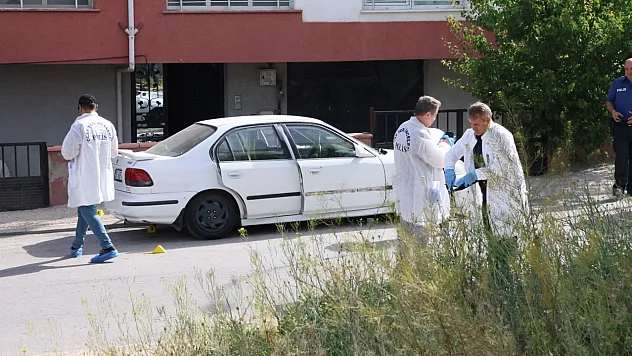 Kızı Ve 7 Yaşındaki Torununu Sokak Ortasında Öldüren Baba İlk Kez Hakim Karşısında