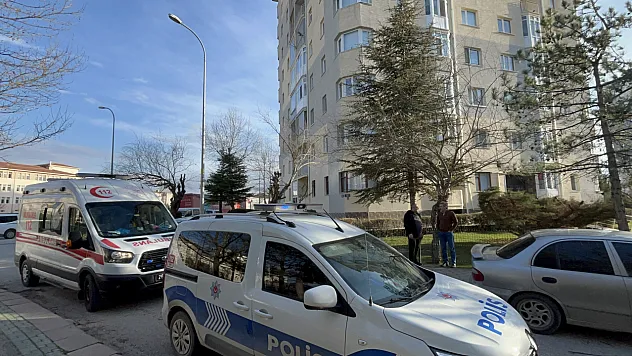 Komşular Arasındaki Bıçaklı Kavga Kanlı Bitti: 4 Yaralı