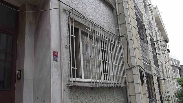 Komşular Kötü Kokuyu Fark Etti, Gerçek Eve Girilince Ortaya Çıktı