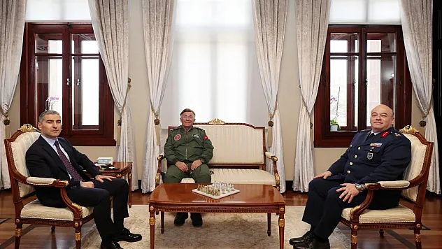 Korgeneral Kadıoğlu, Vali Aktaş'la Bir Araya Geldi