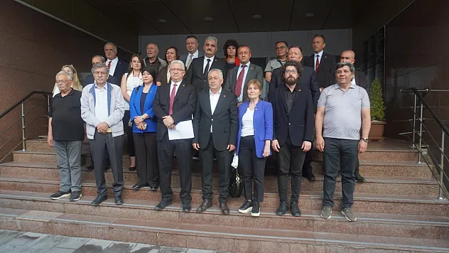 'Korkmuyoruz, Susmuyoruz, Bir Milim Geri Adım Atmıyoruz'
