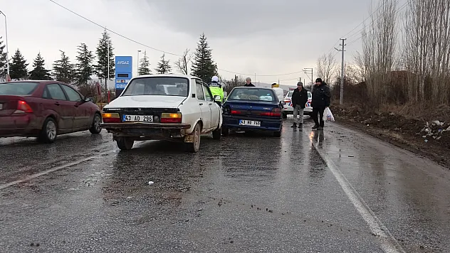 Korkutan Trafik Kazası:1 Yaralı