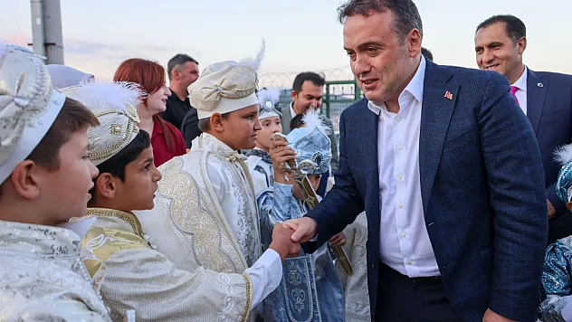 Koruma Altındaki Çocuklara Özel Sünnet Düğünü Renkli Görüntülere Sahne Oldu