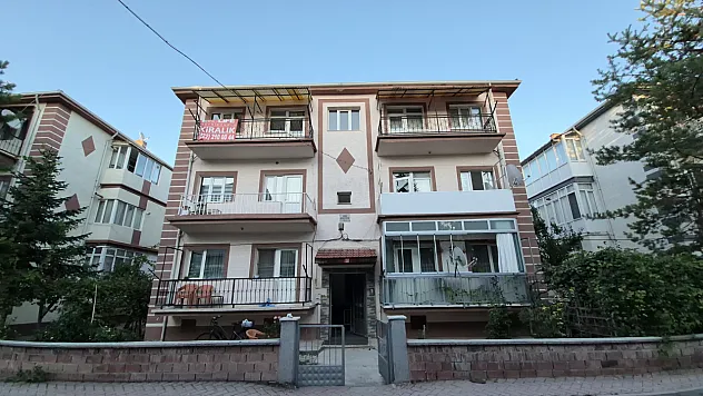 Kötü Koku İhbarı Ekipleri Harekete Geçirdi: Evinde Ölü Bulundu