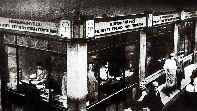 Kuru Kahveci Mehmet Efendi Kimin?