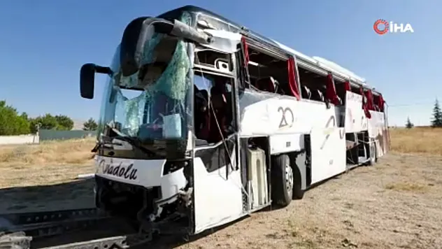 Kütahya-Afyon Yolu'nda Otobüs Kazası: 31 Kişi Yaralandı