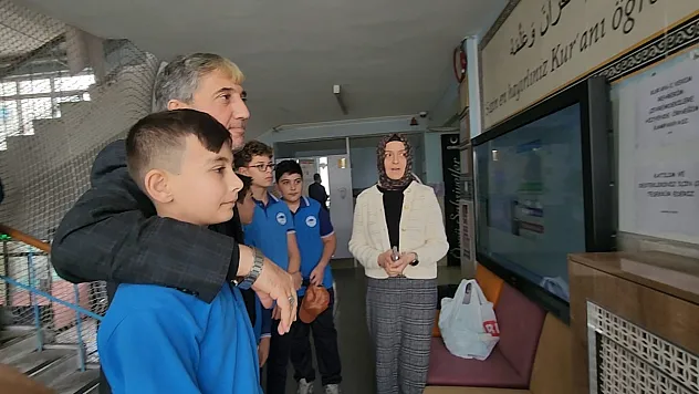 Kütahya Anadolu İmam Hatip Lisesinde Öğrencilerin Proje Hazırlık Çalışmaları