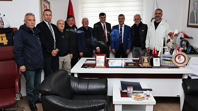Kütahya'da Antrenörlerin Çalışma Şartlarını Güçlendirecek Projeler Ele Alındı