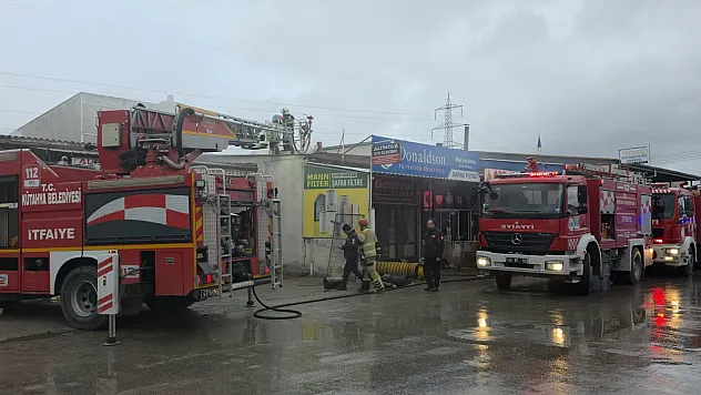 Kütahya'da Fatih Sanayi Sitesi'nde Yangın
