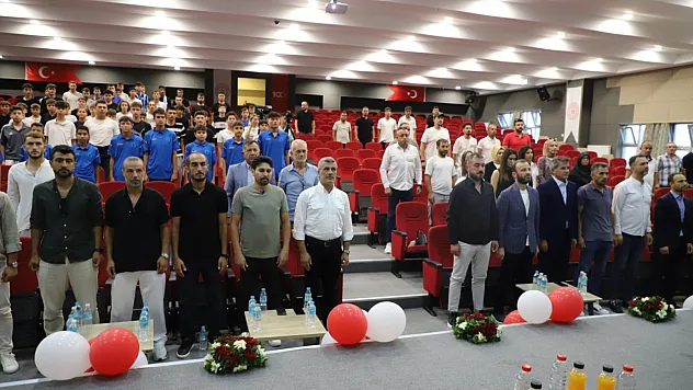 Kütahya'da Futbol Zirvesi Coşkusu