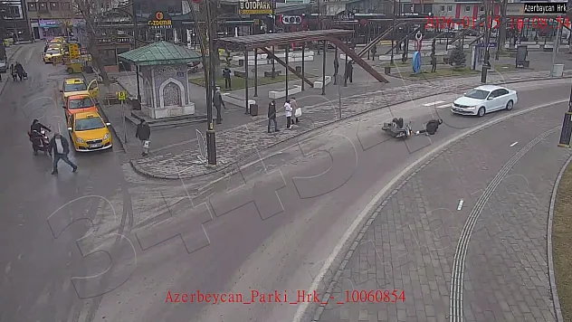 Kütahya'da Kameralara Yansıyan Kazalarda Dikkatsizlik ve Kural İhlali Öne Çıktı