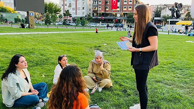 Kütahya'da SİBERAY Ekiplerinden Sokakta Bilgilendirme Çalışması