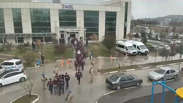 Kütahya'da Uyuşturucu Ve Silah Operasyonu