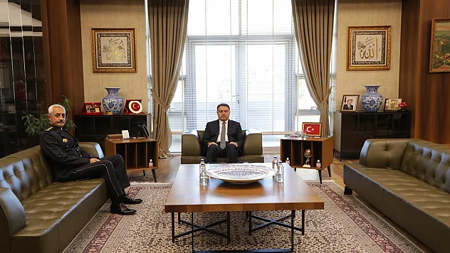 Kütahya İl Emniyet Müdürü Arif Hakan Tandoğan Görevi Devraldı! Vali Musa Işın'ı Ziyaret Etti