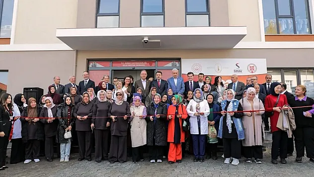 Kütahya Valisi Işın: 'Kadınlarımız Toplumun Direğidir'