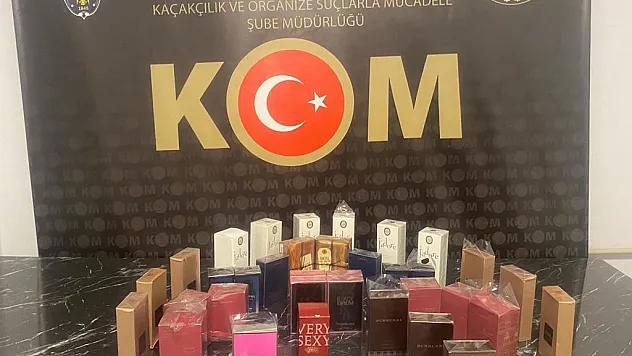 Kütahya'da bir araçta 36 adet kaçak parfüm ele geçirildi