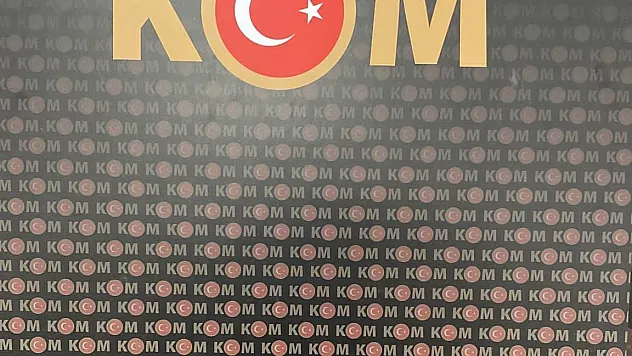 Kütahya'da bir evde ruhsatsız tabanca ele geçirildi