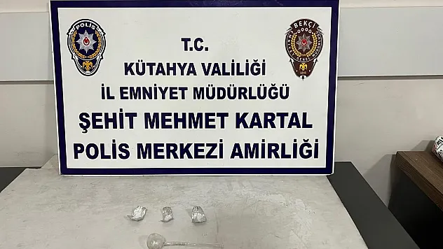 Kütahya'da yoklama kaçağı şahsın üzerinde uyuşturucu ele geçirildi
