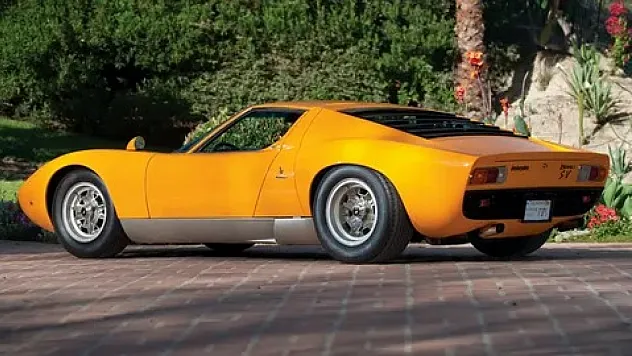 Lamborghini'nin Efsane Serisi Miura