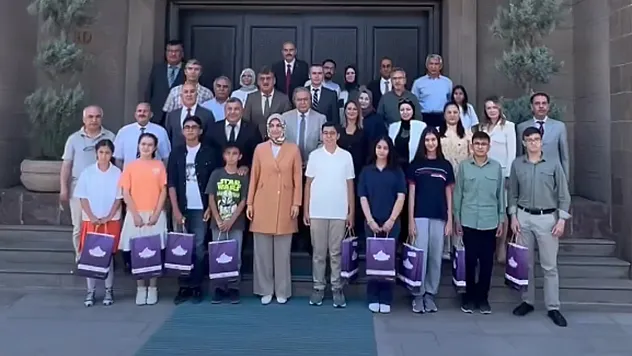 LGS Şampiyonlarından Şık Bir Pas…
