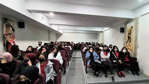Liselilere gıda güvenliği anlatıldı