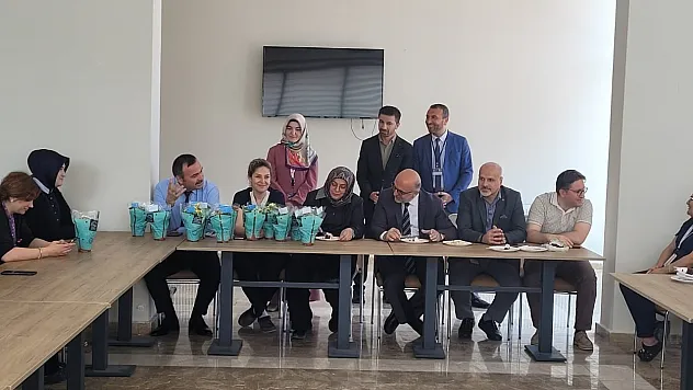 Manevi Rehberler Hemşireleri Unutmadı