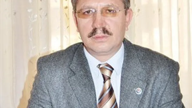 'MEB, kötü performansının faturasını öğretmene çıkarmamalı'