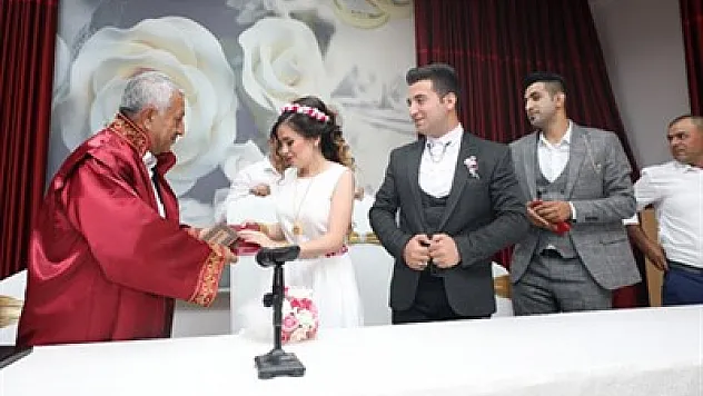 Mehmetçik'ten nikah sürprizi – Kocatepe Gazetesi
