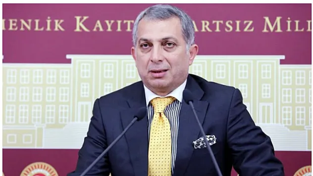 Metin Külünk Kimdir?