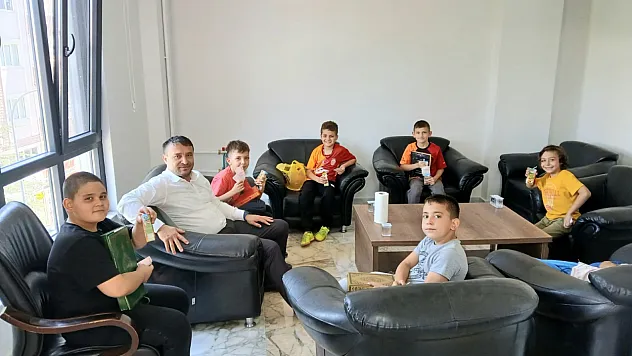 MHP'ye Komşu Ziyareti