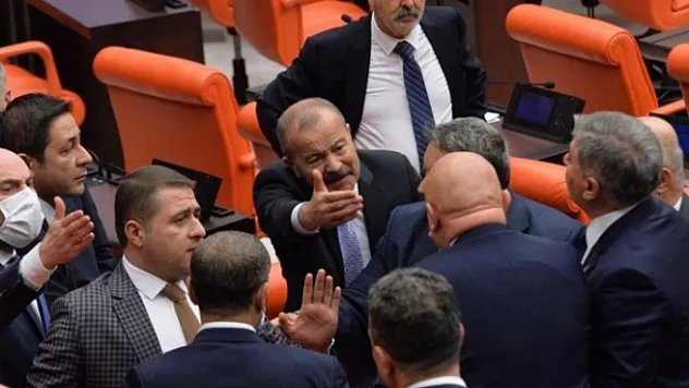 MHP’li TAYTAK Meclis’te zor sakinleştirildi!