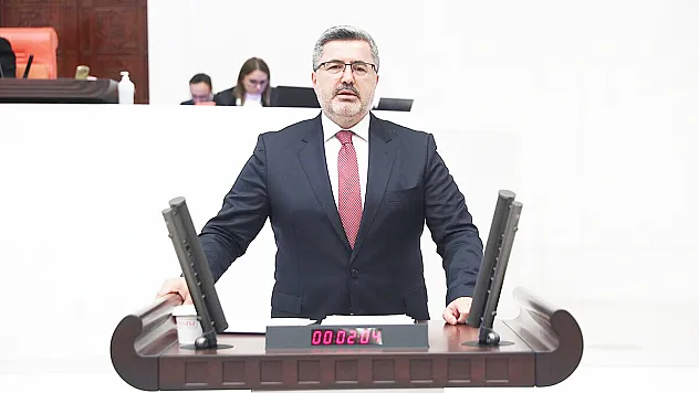 Milletvekili Özkaya'dan 'İçkili Yer' Göndermesi: Belediye Değil Sanki Tekel Bayii