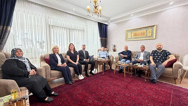 Milletvekili Taytak'a, Hac Dönüşü Teşkilat Yönetiminden Ziyaret