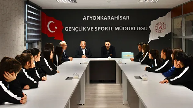 Milli Güreşçilere Çok Özel Tebrik