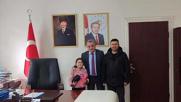 Minik gazeteciden büyük adım