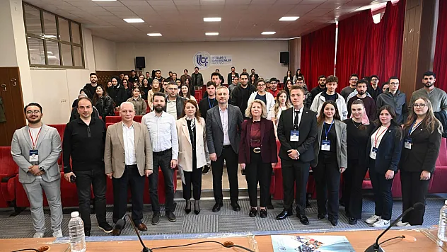 Modern Dünyada İnsan Kaynakları AKÜ'de Anlatıldı